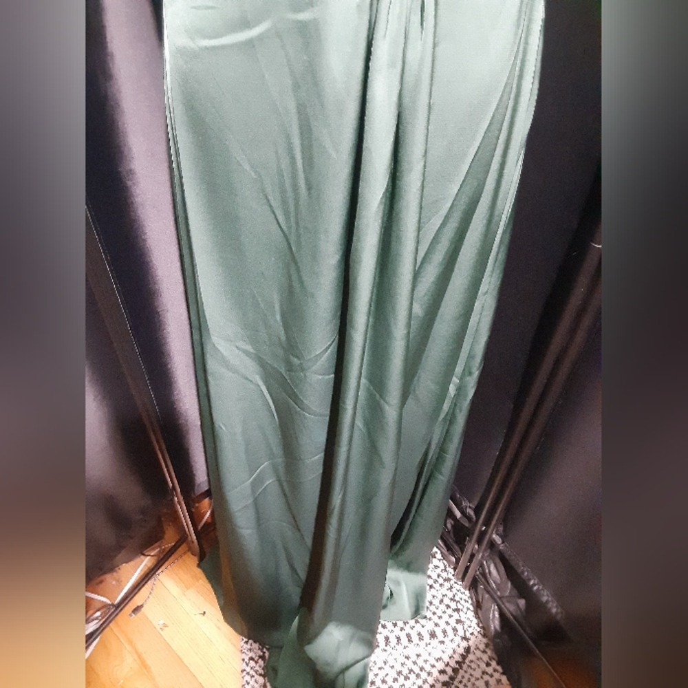 Azazie Olive Green Maxi Dress Poof Sleeves Women's Size 10 Bridesmaid Wedding - Picture 4 of 9